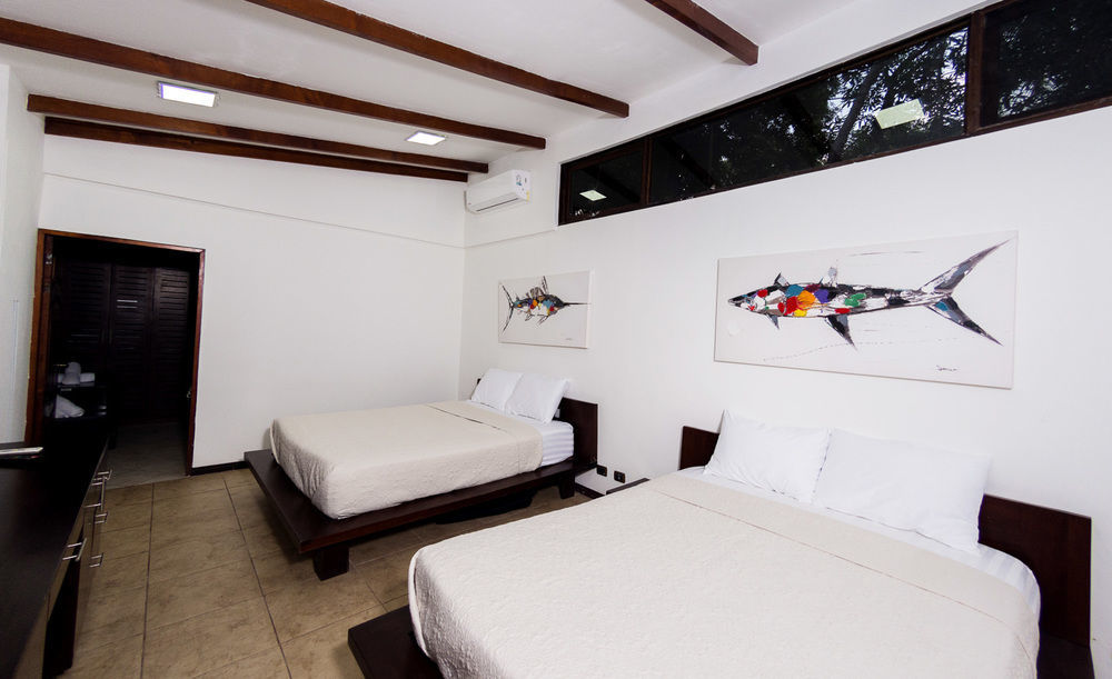 Cafe De Playa Beach Front Hotel Coco Exterior photo